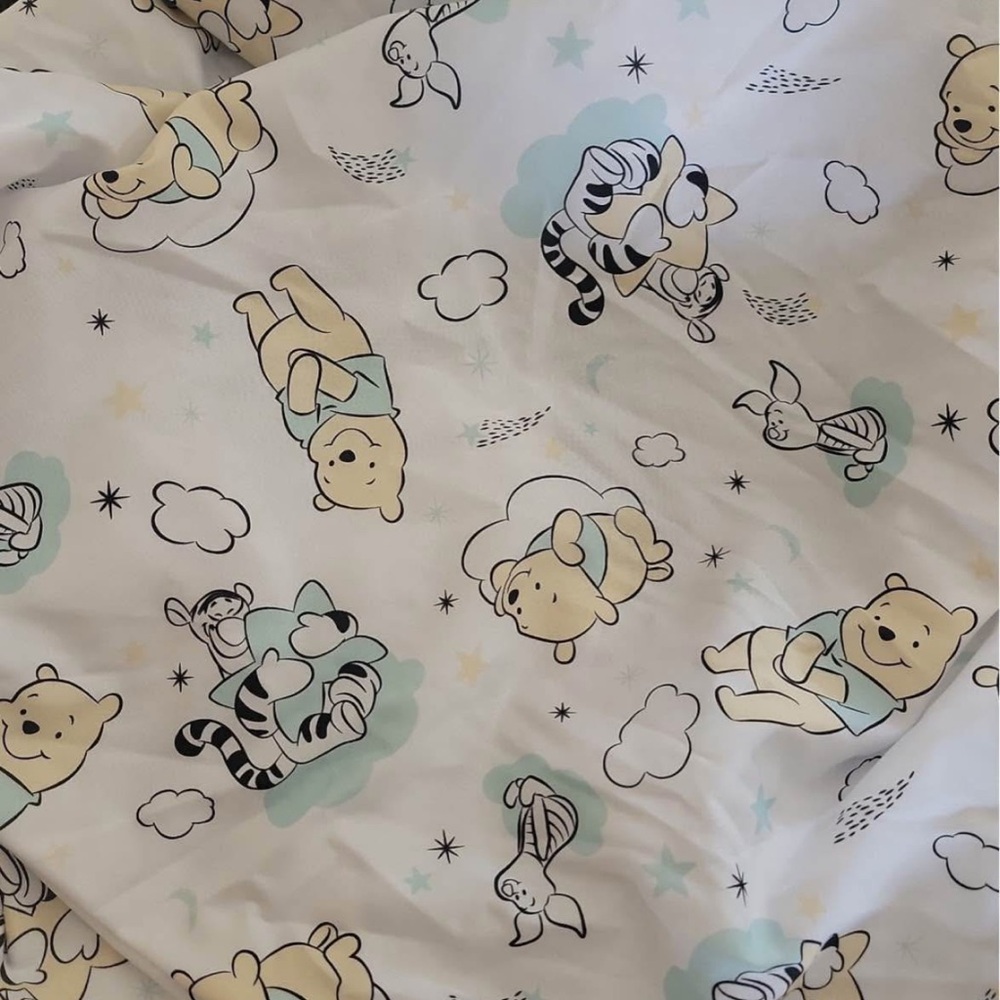 Winnie the Pooh crib sheet